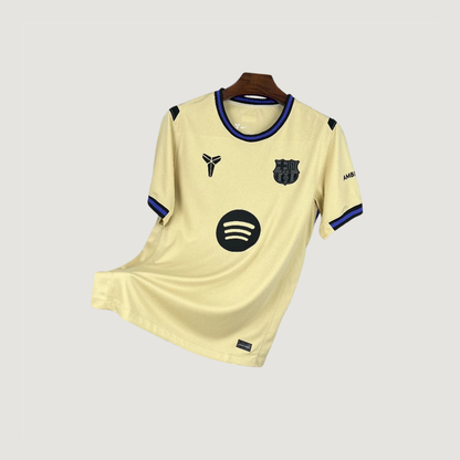 FC Barcelone - Maillot Extérieur 25/26 Kobe Tribute – Crème