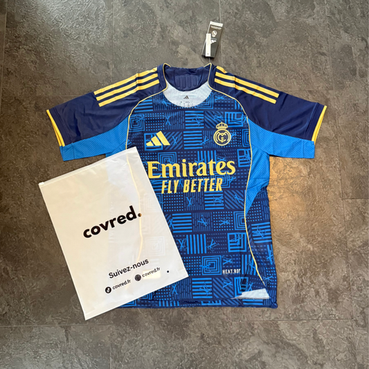 Real Madrid – Maillot Concept 2025/26 – Bleu Marine, Jaune