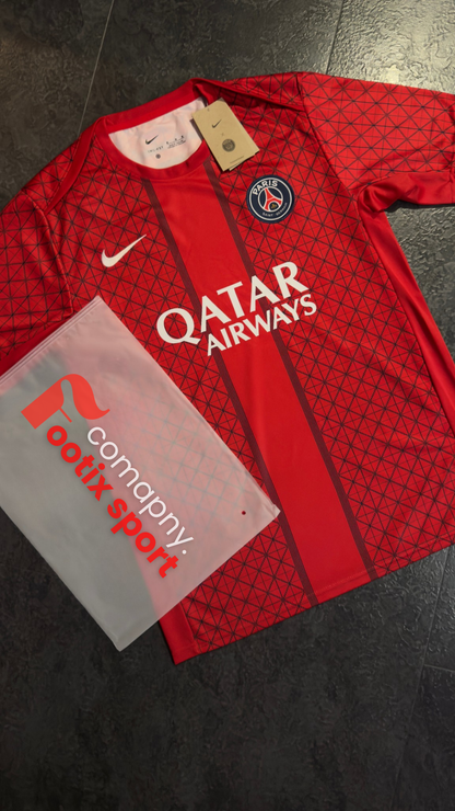 Paris Saint-Germain – Maillot Pré-Match 2025/2026 – Rouge & Bleu Nuit