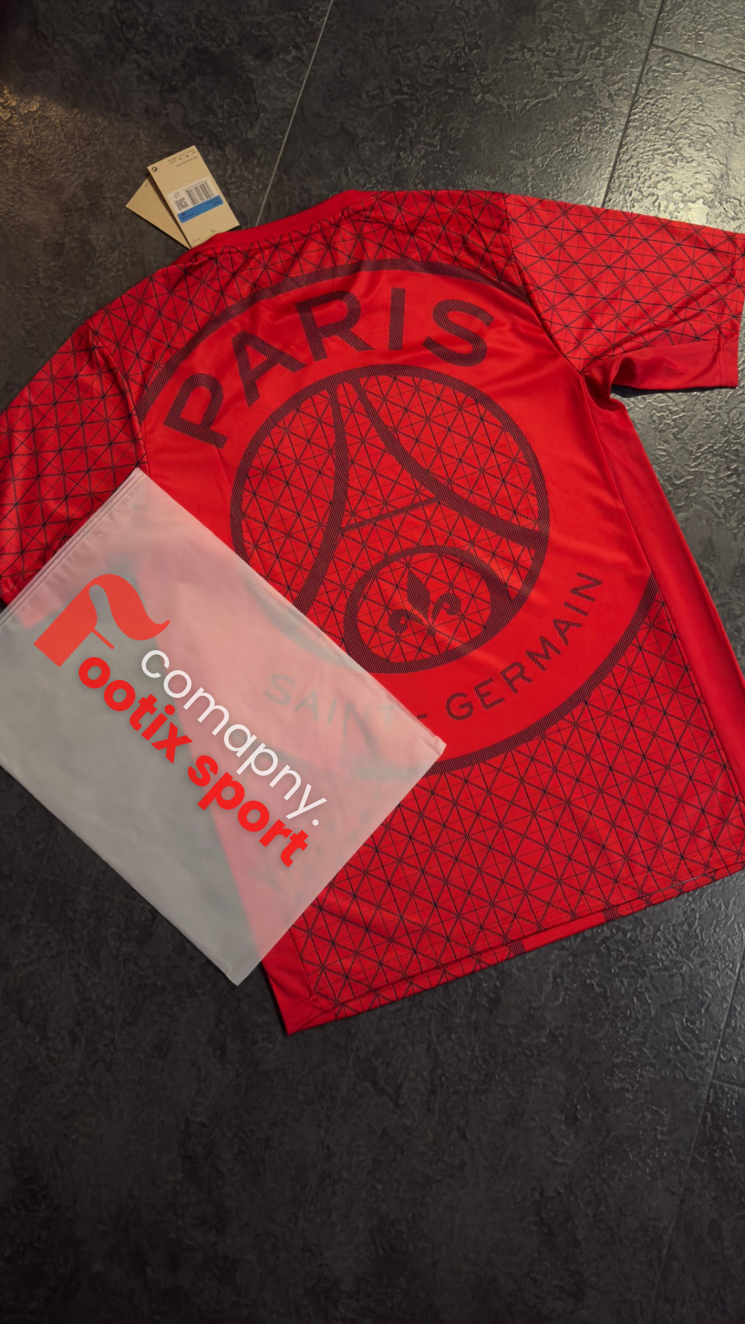 Paris Saint-Germain – Maillot Pré-Match 2025/2026 – Rouge & Bleu Nuit