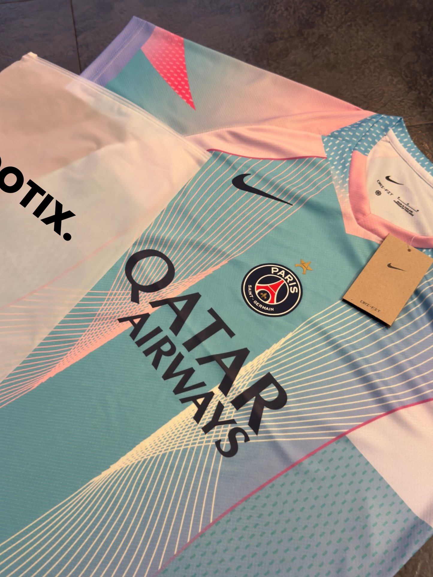 Paris Saint-Germain – Maillot Concept 2025/26 – Bleu pastel