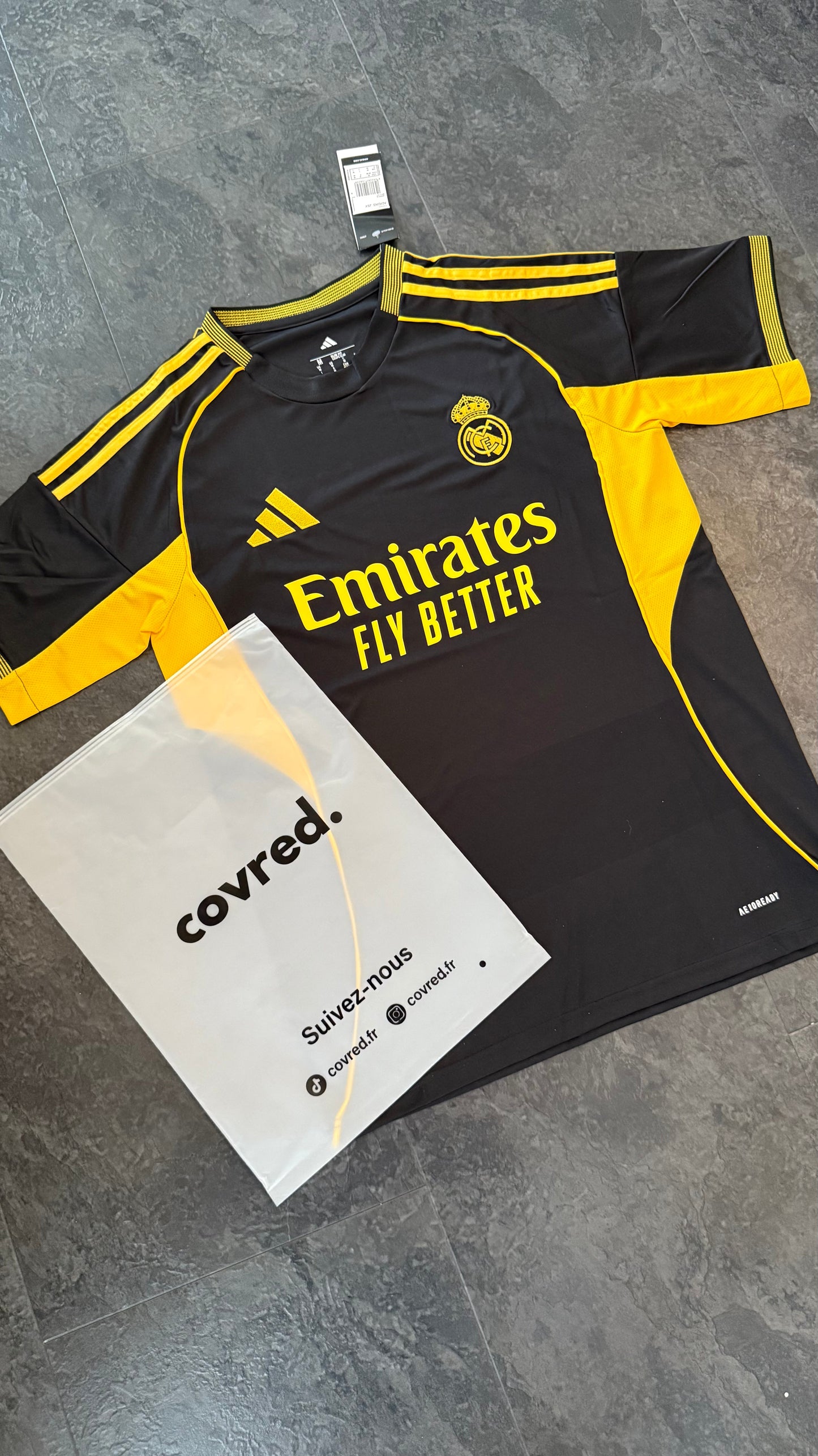 Real Madrid – Maillot Extérieur 25/26 – Noir, Jaune