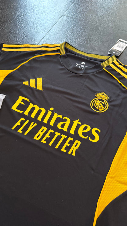 Real Madrid – Maillot Extérieur 25/26 – Noir, Jaune