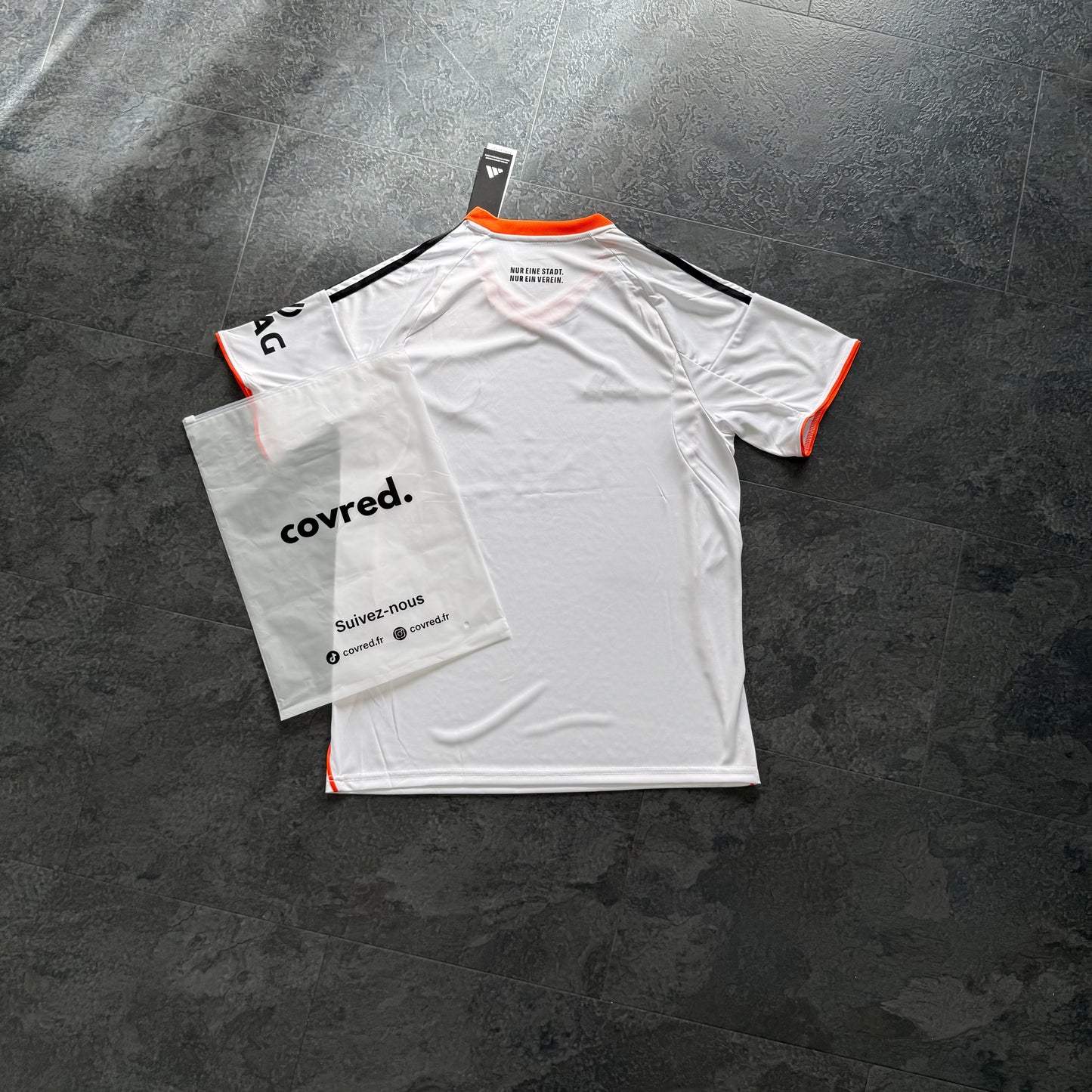 Eintracht Frankfurt – Maillot Extérieur 2025/26 – Blanc, Orange