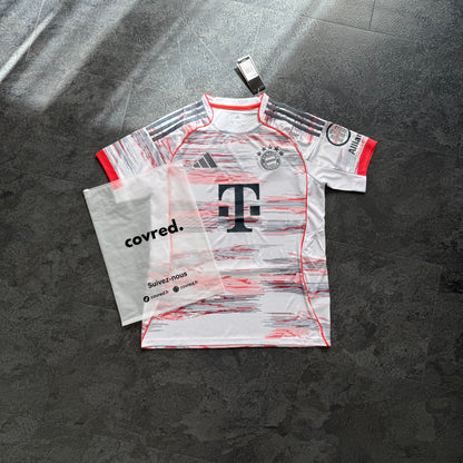 Bayern Munich – Maillot Extérieur 2025/2026 – Blanc, Rouge