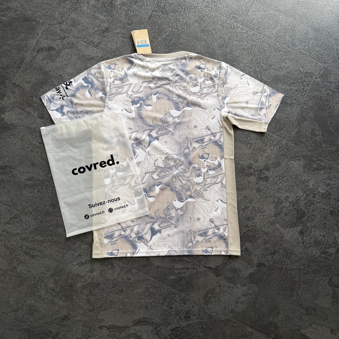 Tottenham – Maillot Pré-Match 2025/26 – Blanc, Beige